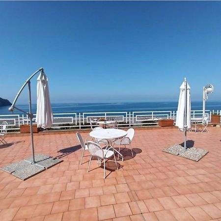 Appartamento Nel Fabbricato Denominato Il Castello Praia a Mare Luaran gambar