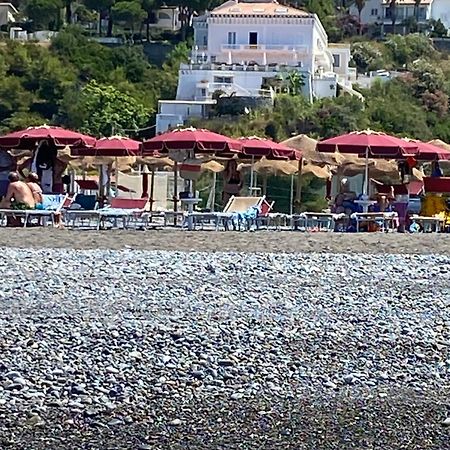Appartamento Nel Fabbricato Denominato Il Castello Praia a Mare Luaran gambar