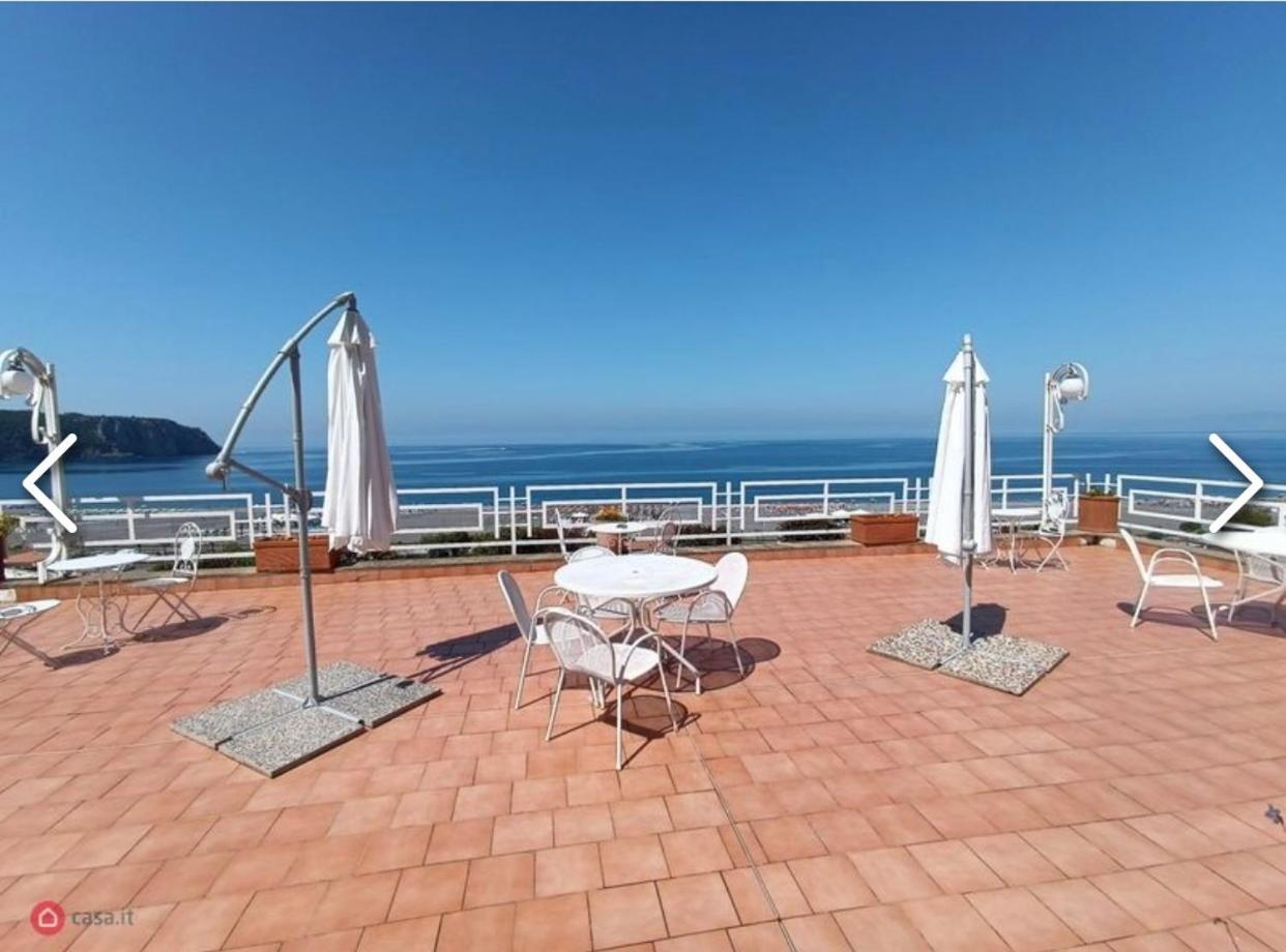 Appartamento Nel Fabbricato Denominato Il Castello Praia a Mare Luaran gambar